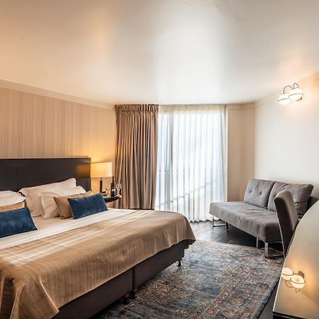 Daniel Herzliya Hotel Esterno foto A room at the hotel