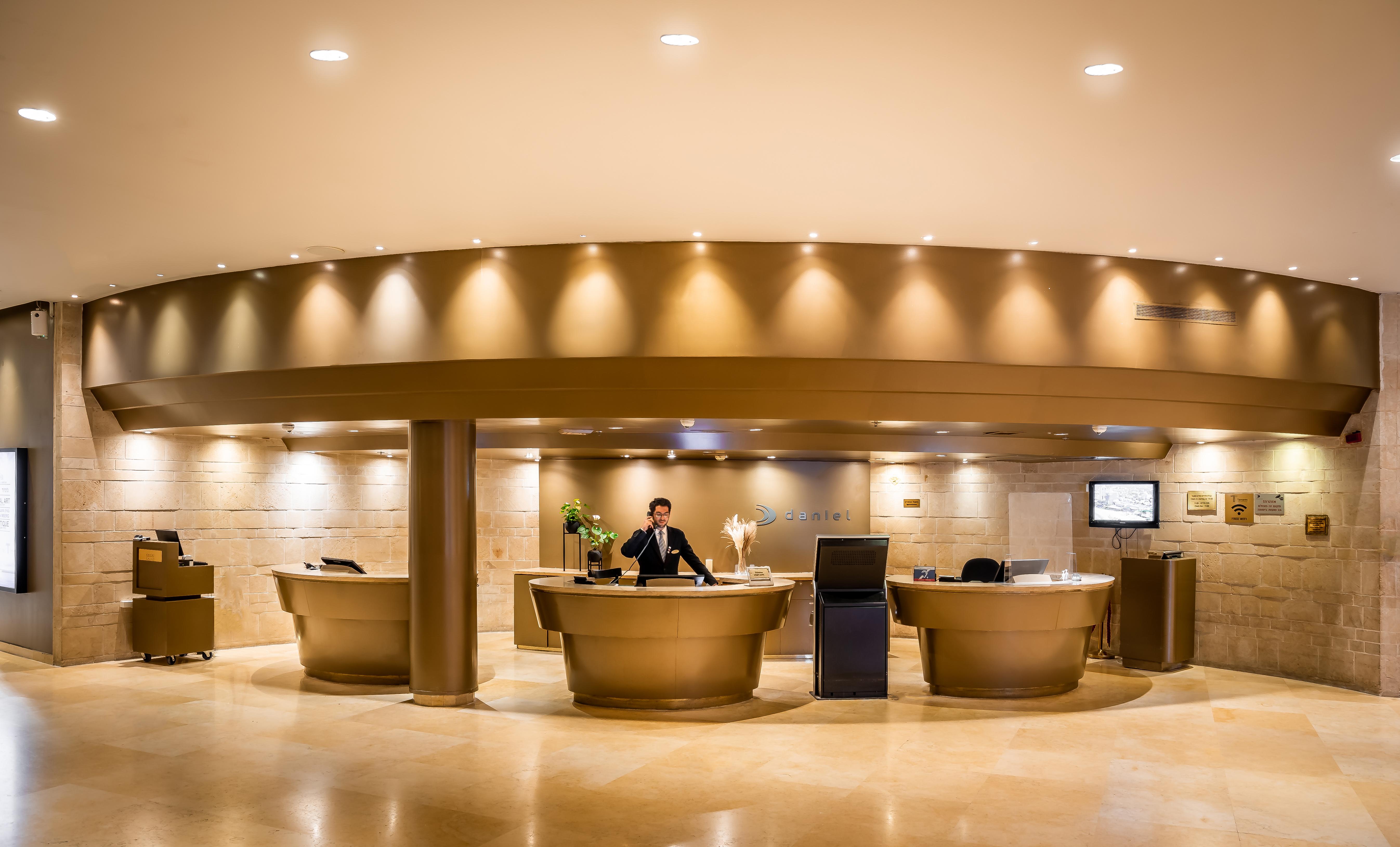 Daniel Herzliya Hotel Esterno foto The lobby of the hotel