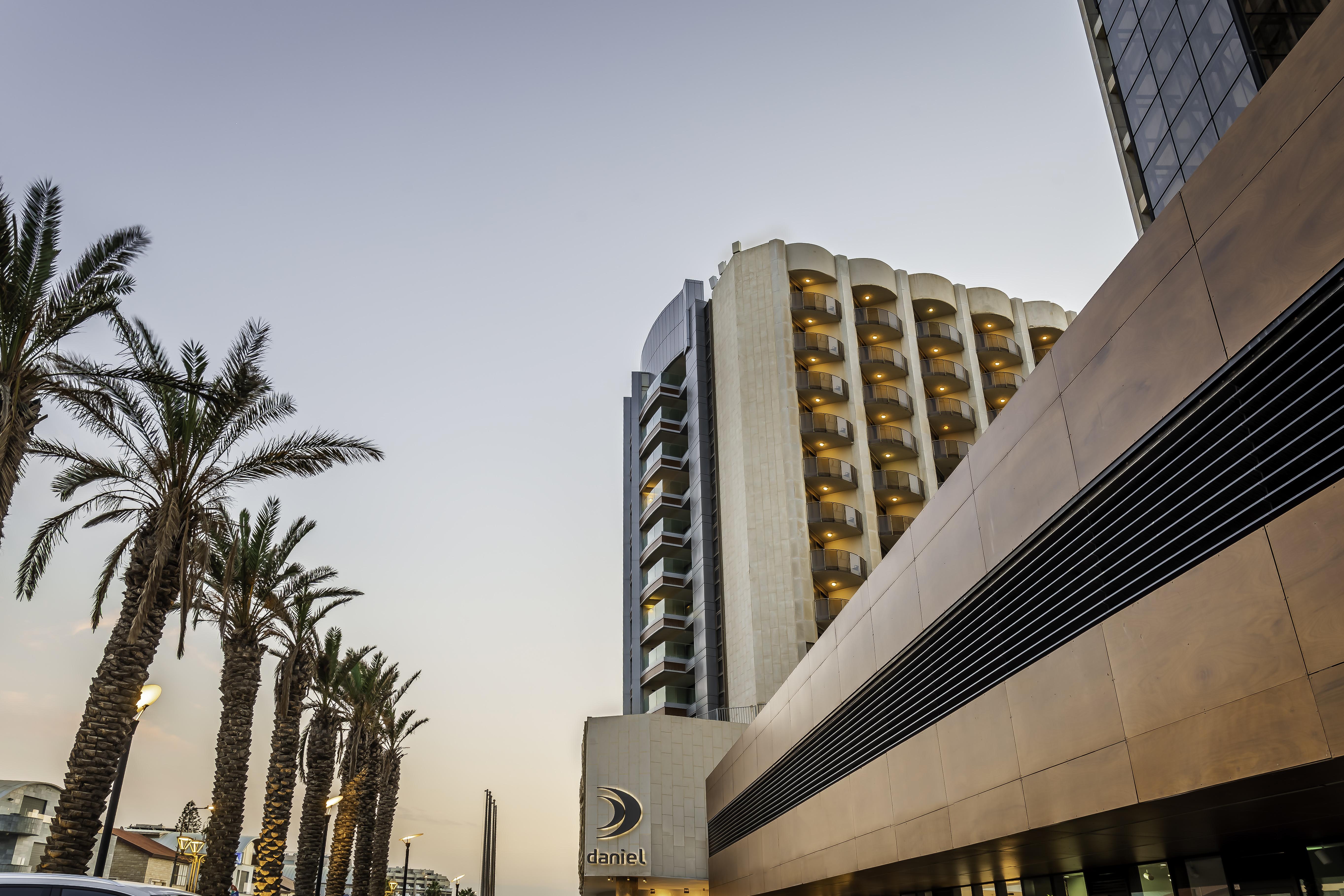 Daniel Herzliya Hotel Esterno foto The hotel in 2015