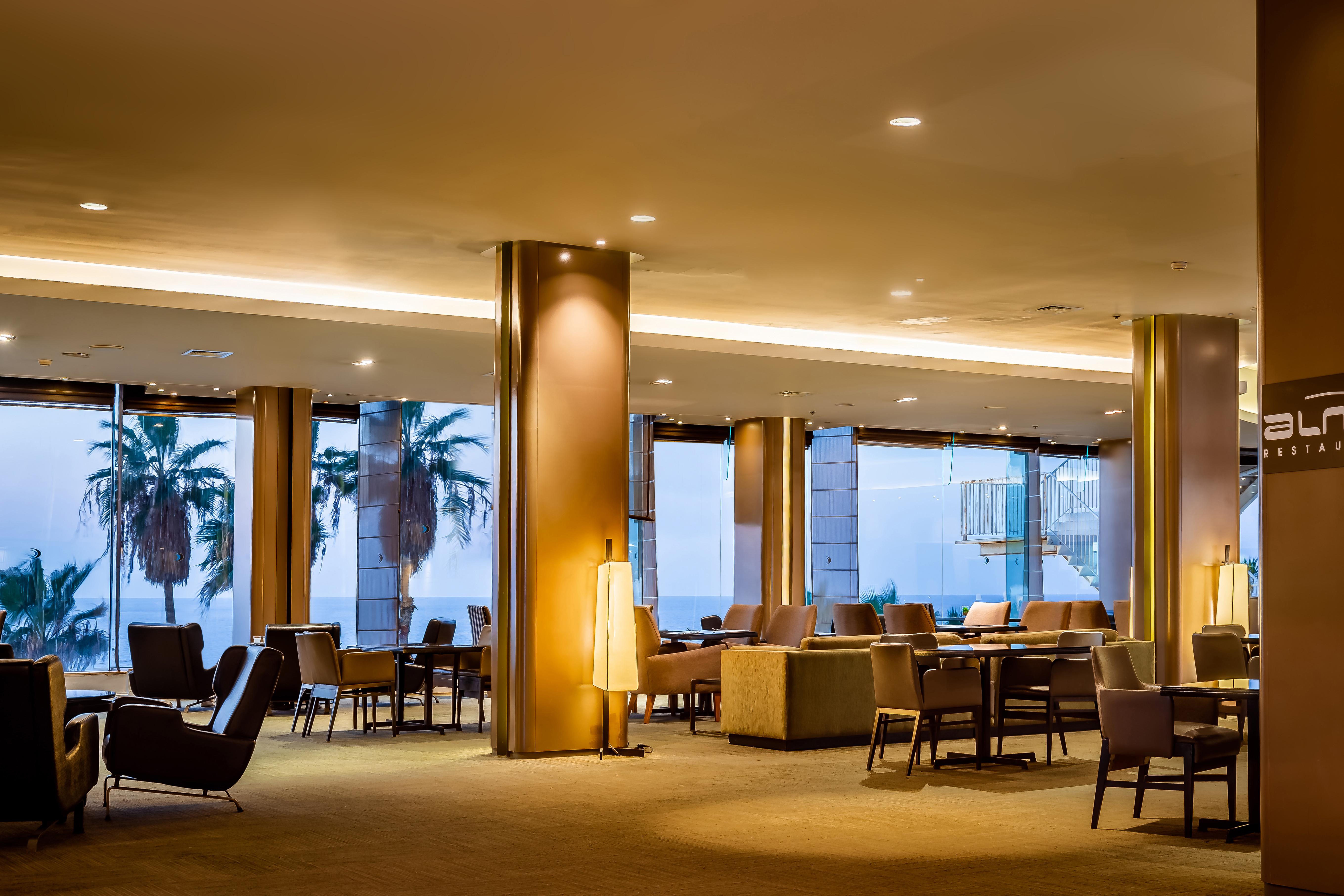 Daniel Herzliya Hotel Esterno foto The lobby of the hotel