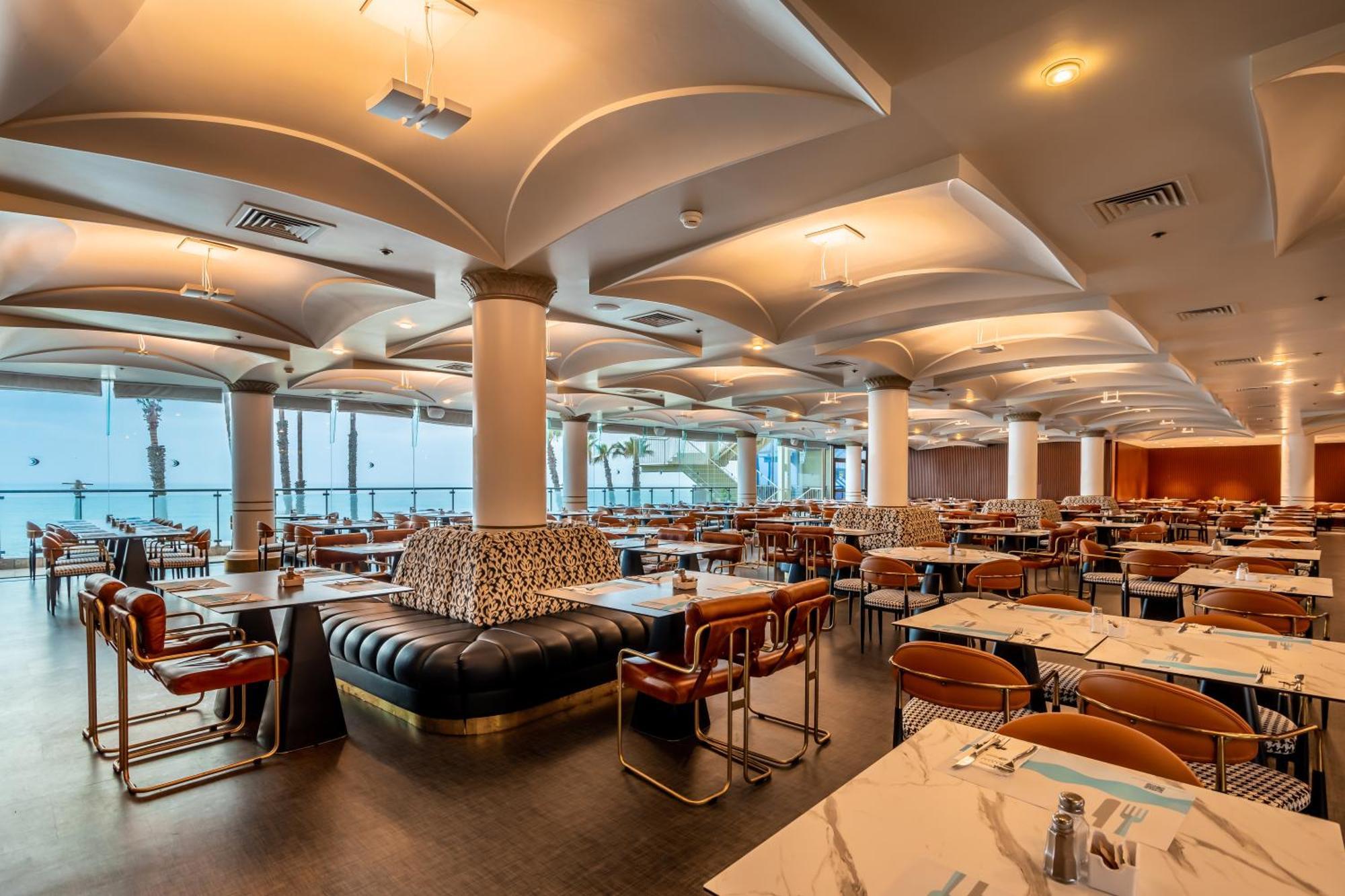 Daniel Herzliya Hotel Esterno foto The interior of the restaurant