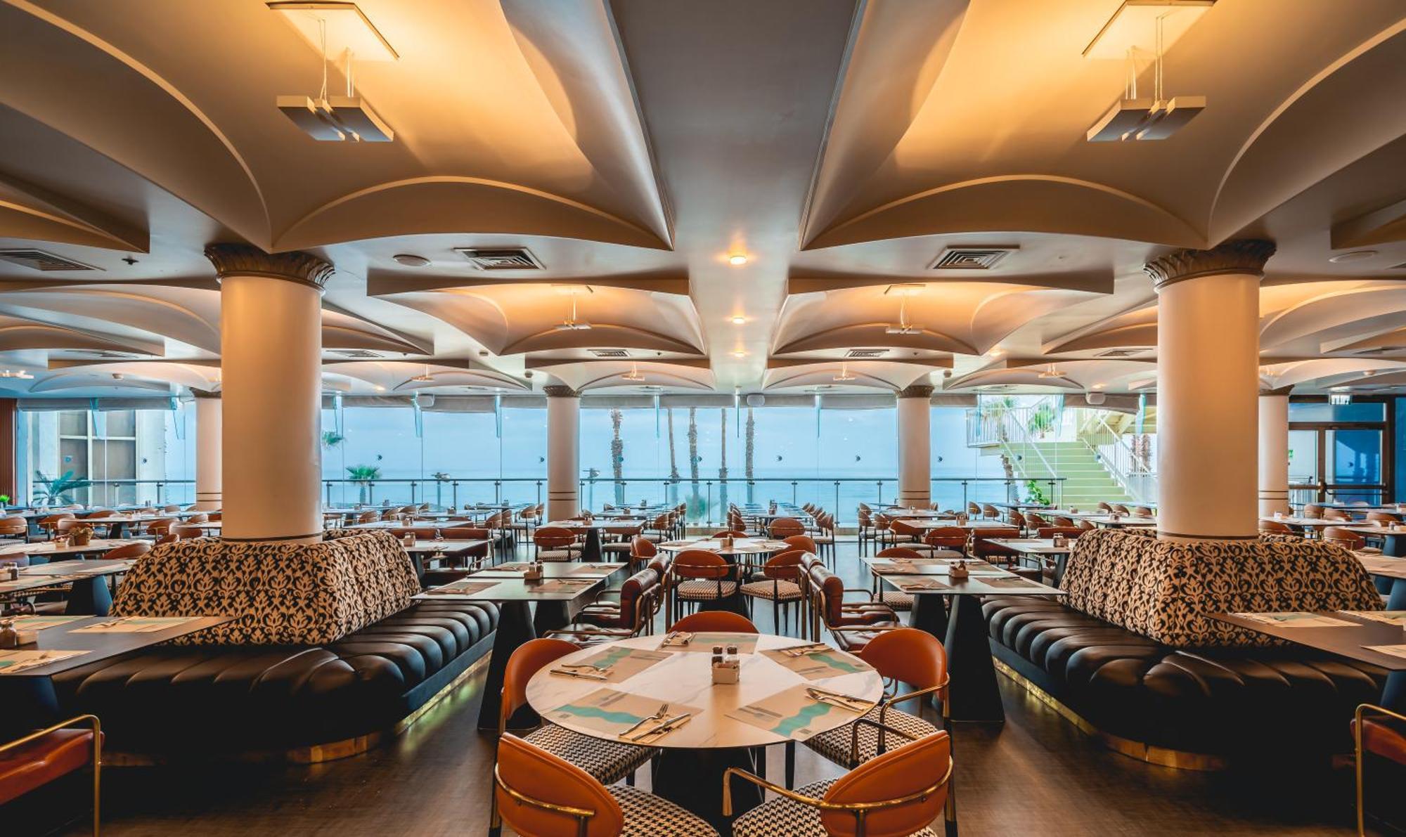 Daniel Herzliya Hotel Esterno foto The interior of the restaurant